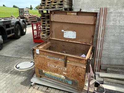 Übersichtsbild von Lifting and hoisting equipment